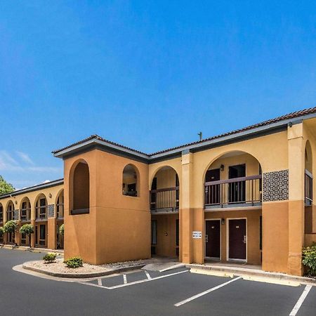 Econo Lodge Gainesville Luaran gambar