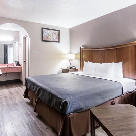 Econo Lodge Gainesville Luaran gambar
