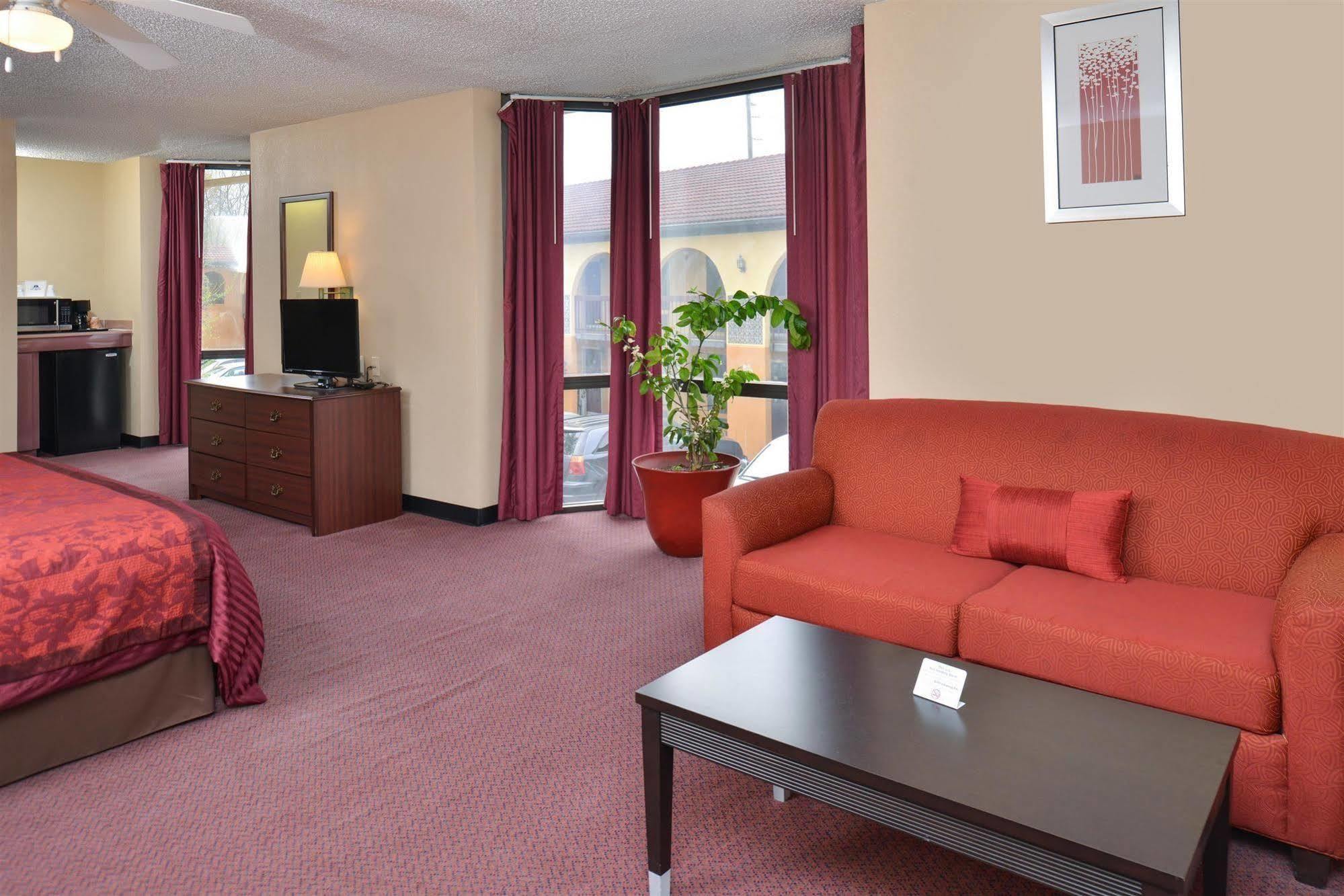 Econo Lodge Gainesville Luaran gambar