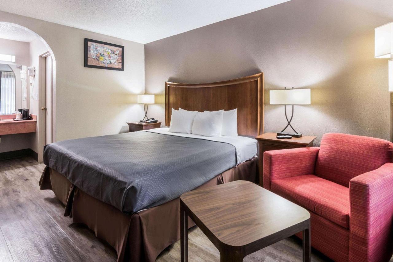 Econo Lodge Gainesville Luaran gambar