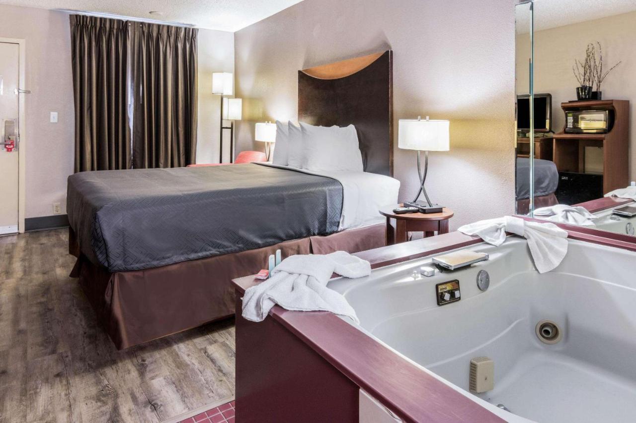 Econo Lodge Gainesville Luaran gambar