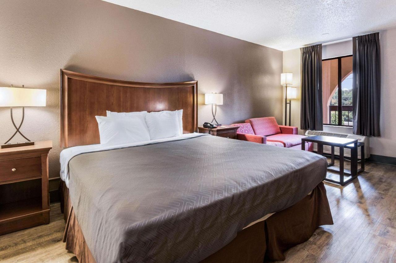 Econo Lodge Gainesville Luaran gambar