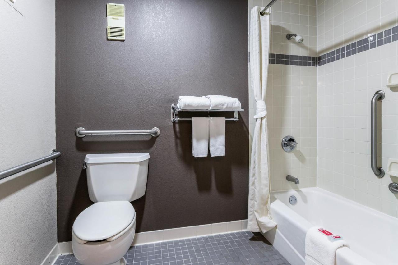 Econo Lodge Gainesville Luaran gambar