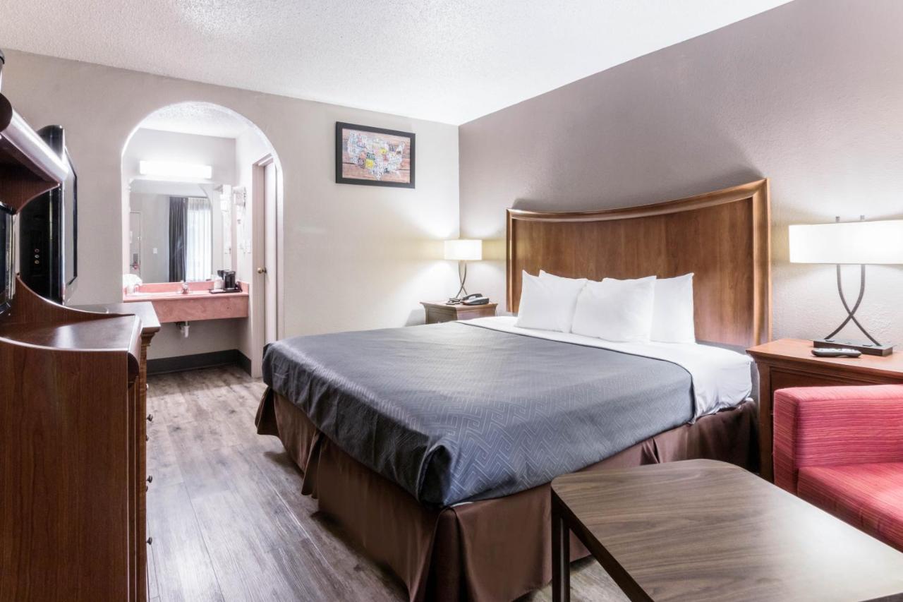Econo Lodge Gainesville Luaran gambar